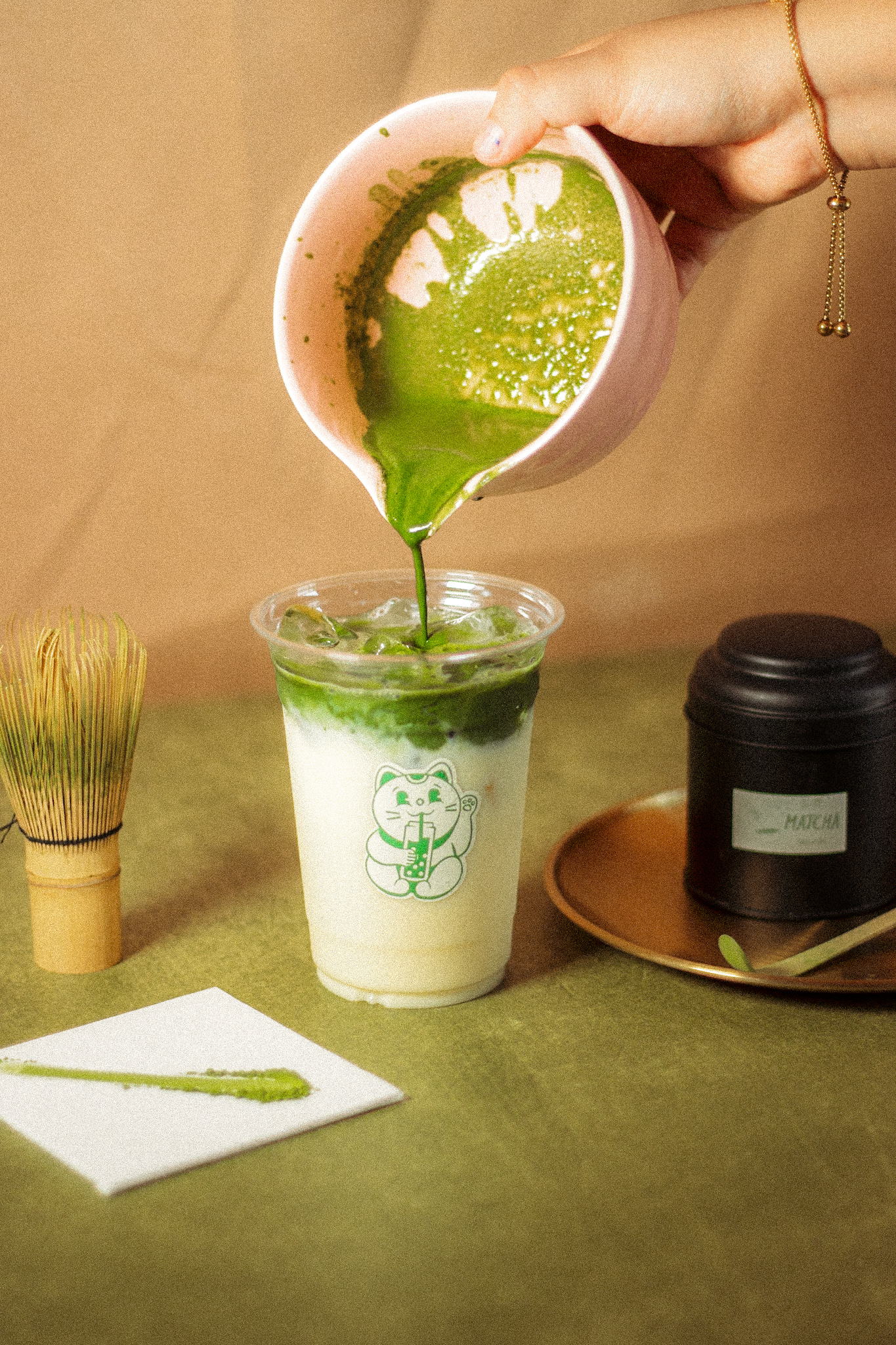Preparación ceremonial del matcha — ritual Fénix Tea House